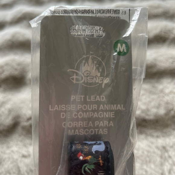 NWT Set of 2 Disney Dogs Leashes Medium - Picture 4 of 5